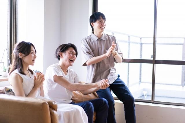 企業イベントに芸能人を呼ぶと、会場と会社に何が起きるか